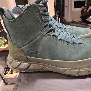 MENS OAKLEY COYOTE MID ZIP BOOT Dark Green FOF100348 9M6 Men's Size 12 NEW